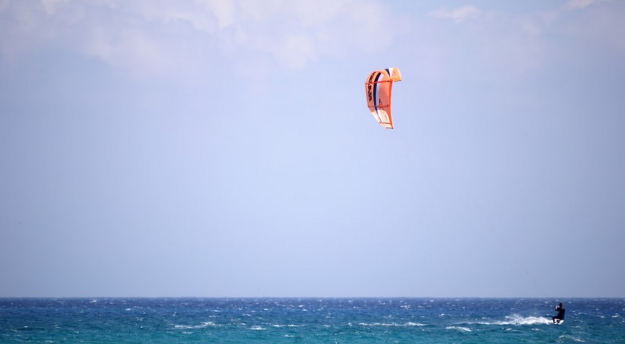 Kitesurfing